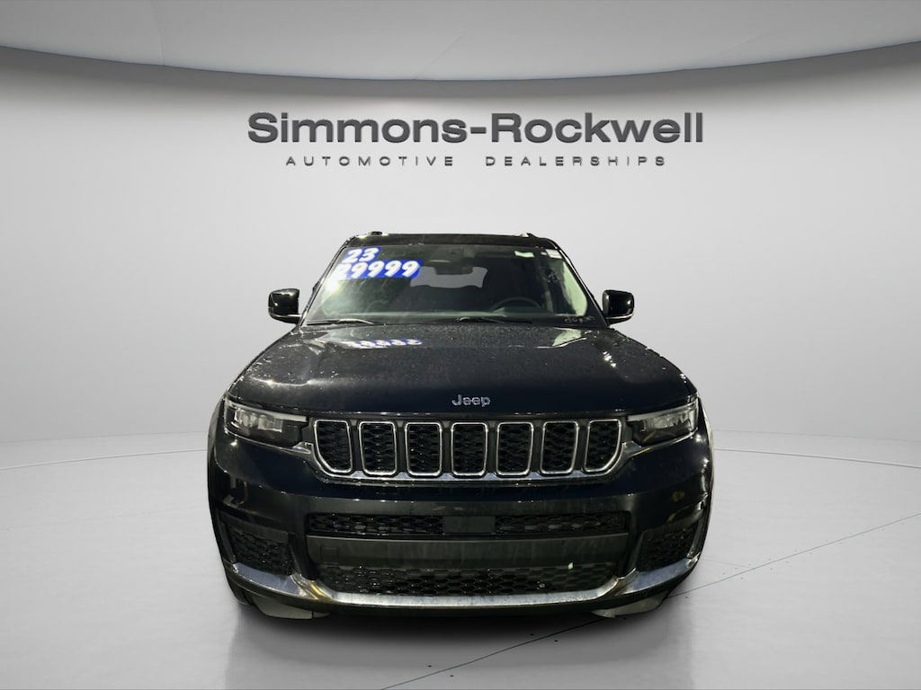 Used 2023 Jeep Grand Cherokee L Laredo 4x4 SUV