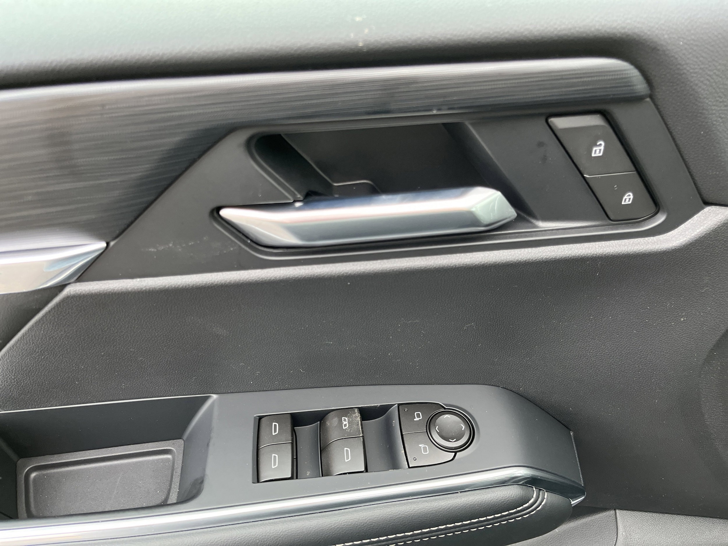 2026 GMC Acadia Elevation - Photo 30