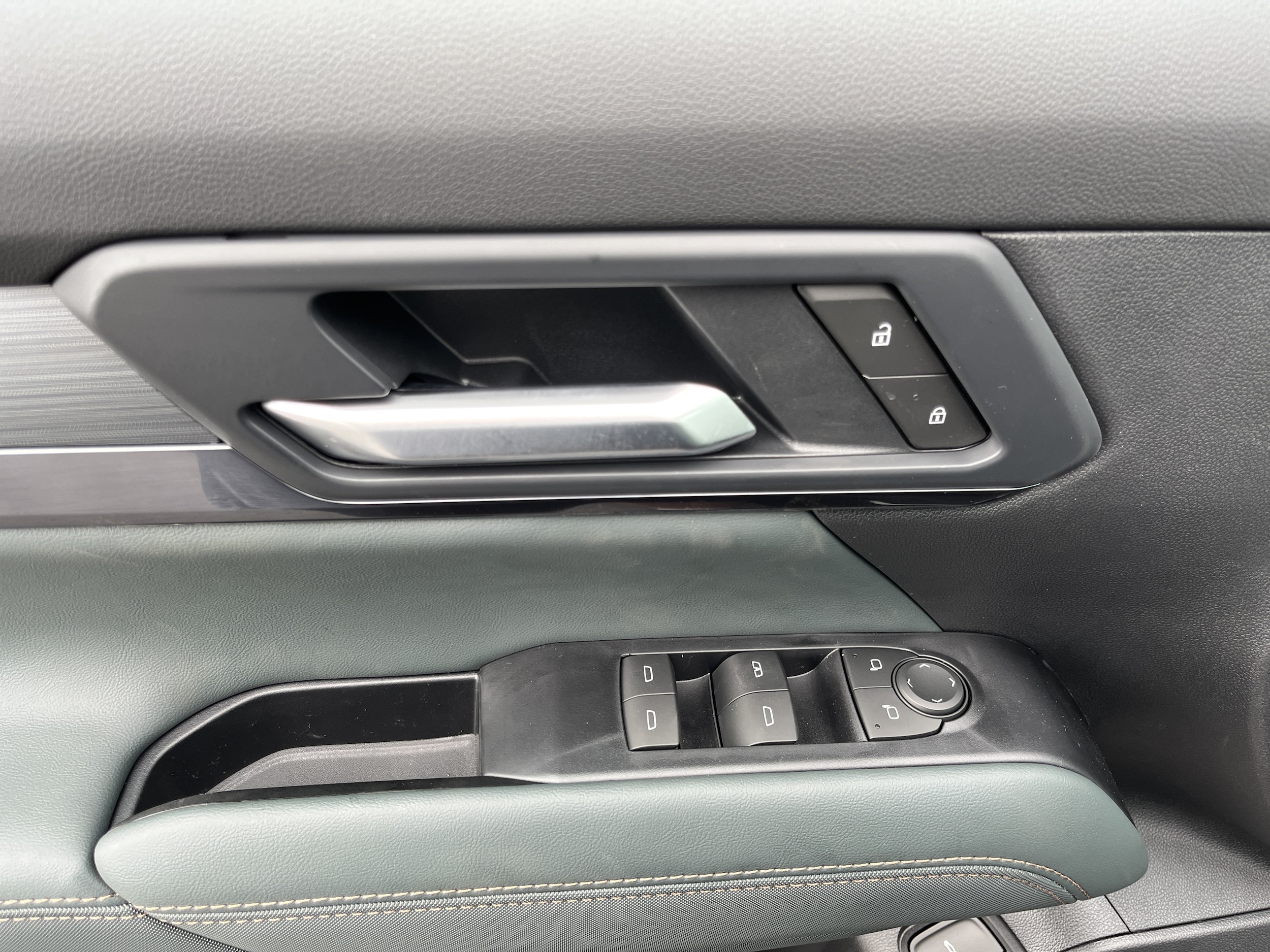 2027 GMC Terrain AT4 - Photo 14
