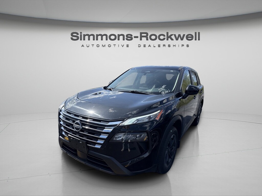 Used 2025 Nissan Rogue SV