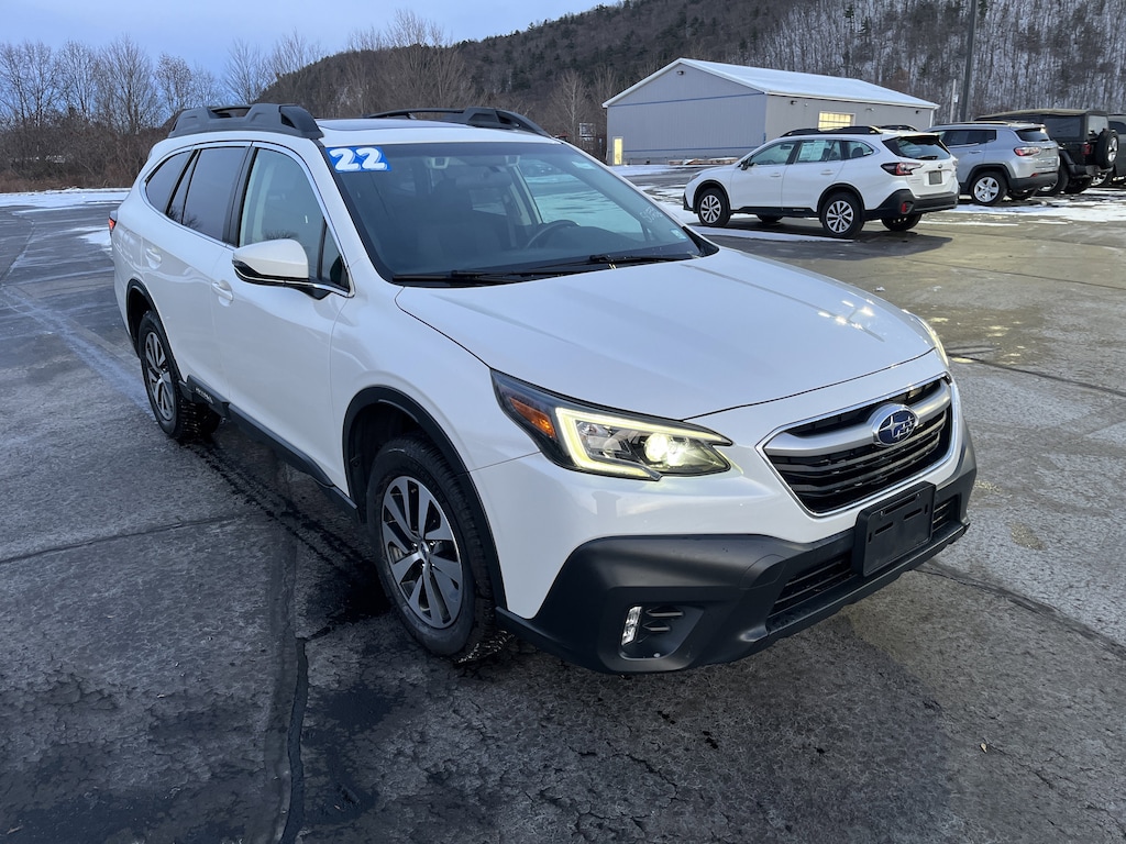 Used 2022 Subaru Outback Premium SUV