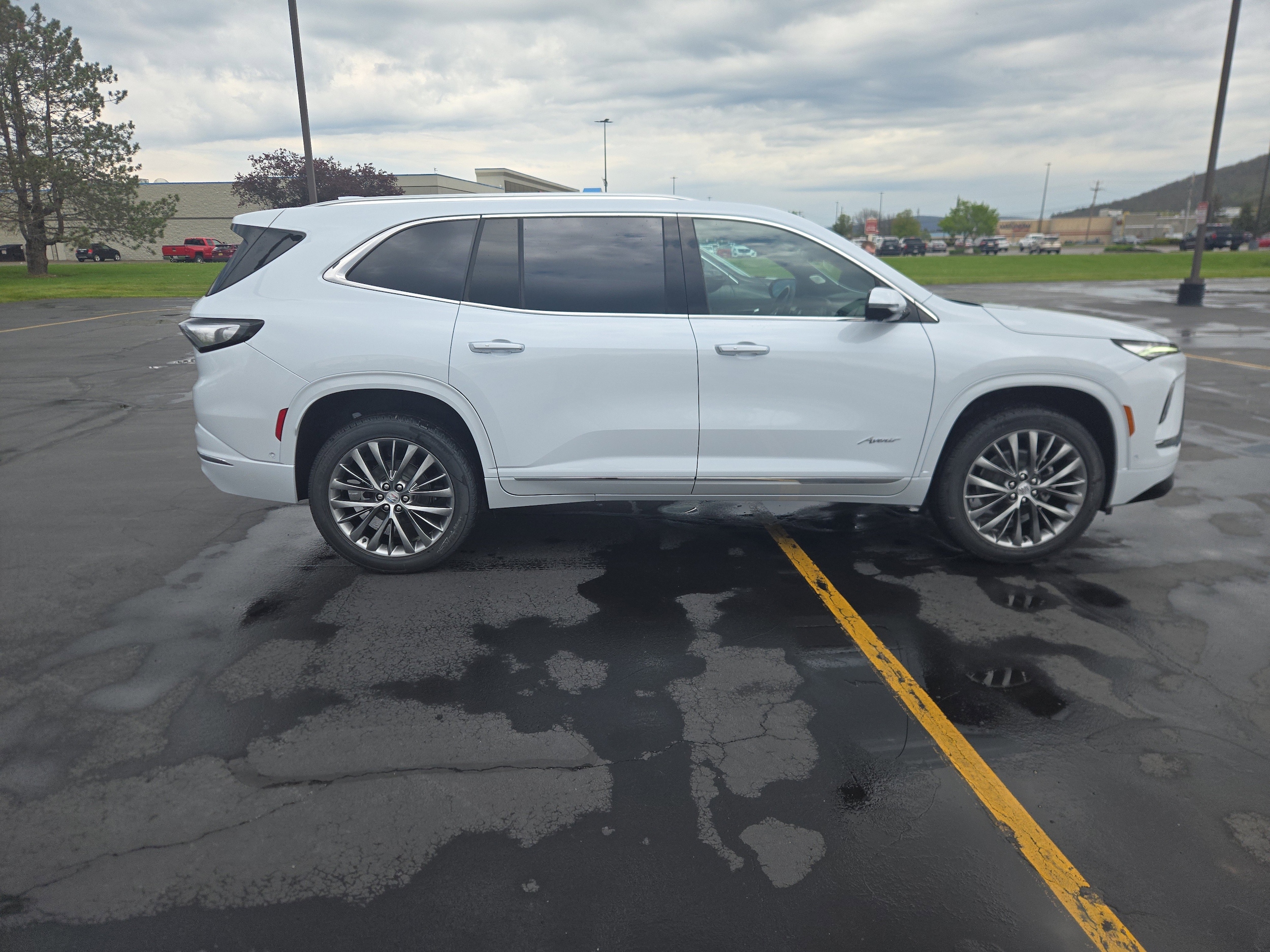 2026 Buick Enclave Avenir - Photo 11