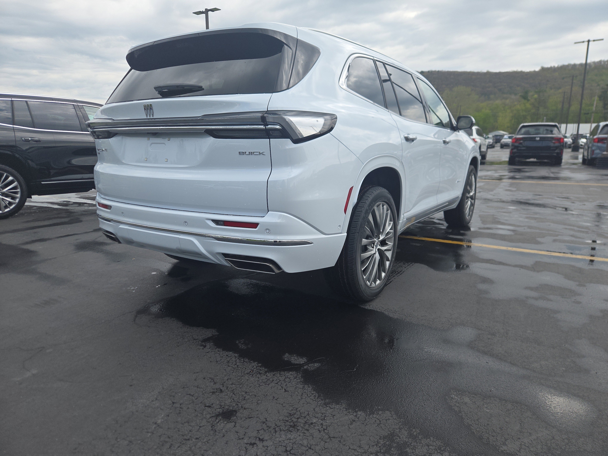 2026 Buick Enclave Avenir - Photo 10