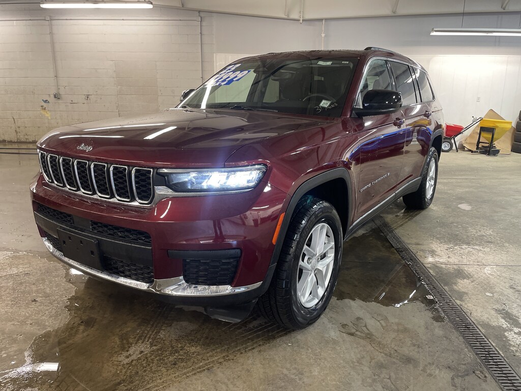 Used 2023 Jeep Grand Cherokee L Laredo SUV