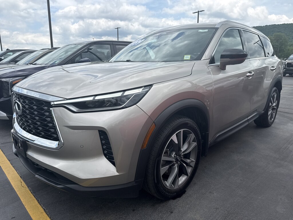 Used 2025 INFINITI QX60 Luxe SUV