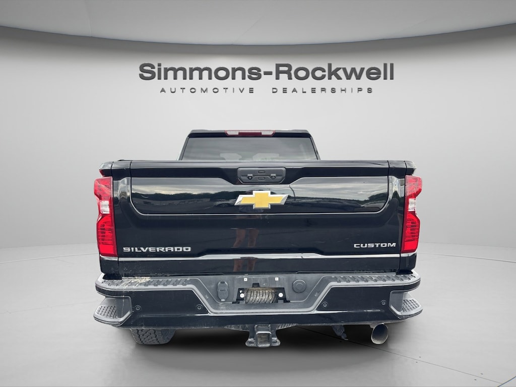 Used 2024 Chevrolet Silverado 2500 HD Custom Truck Crew Cab