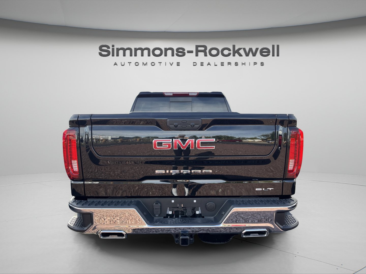 2026 GMC Sierra 1500 SLT - Photo 4