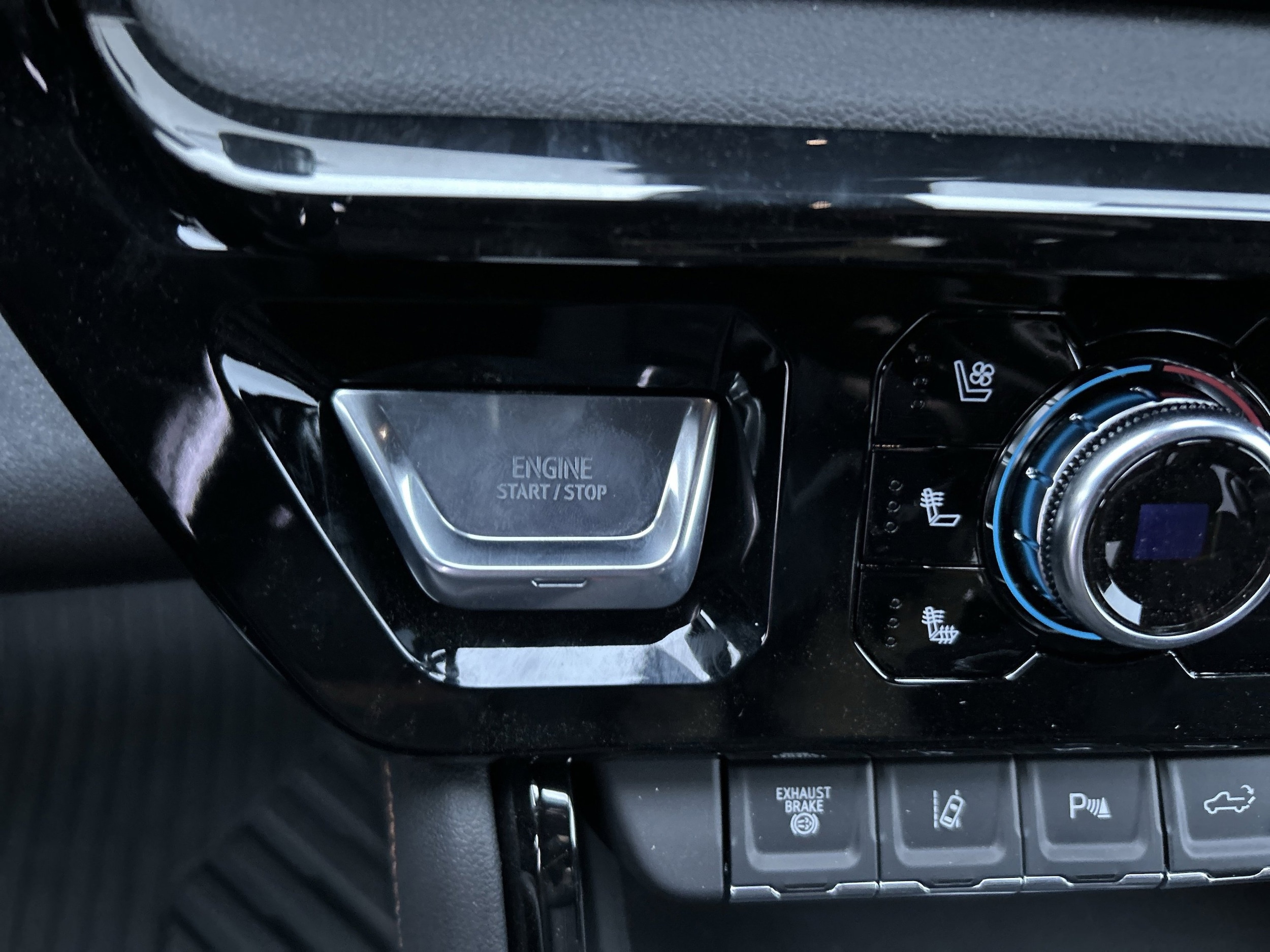 2026 GMC Sierra 2500HD AT4 - Photo 36
