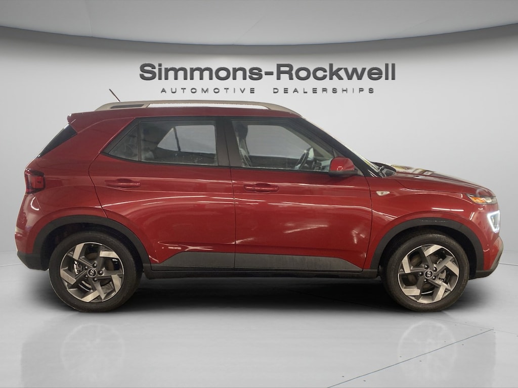 Used 2023 Hyundai Venue Limited SUV