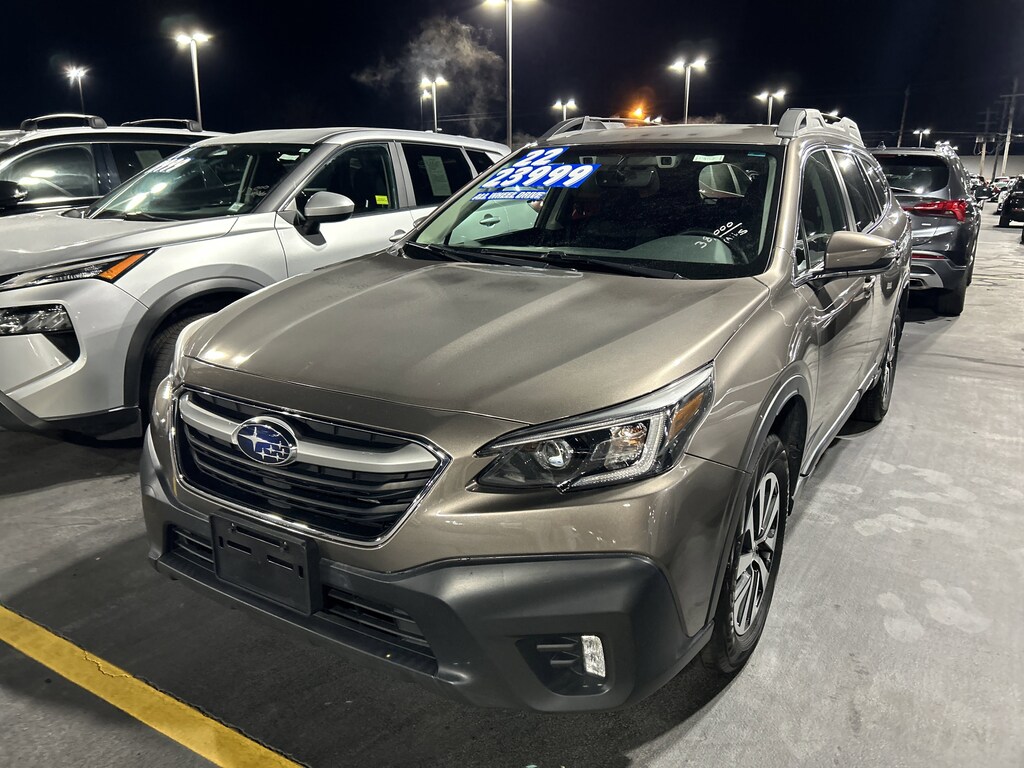 Used 2022 Subaru Outback Premium SUV