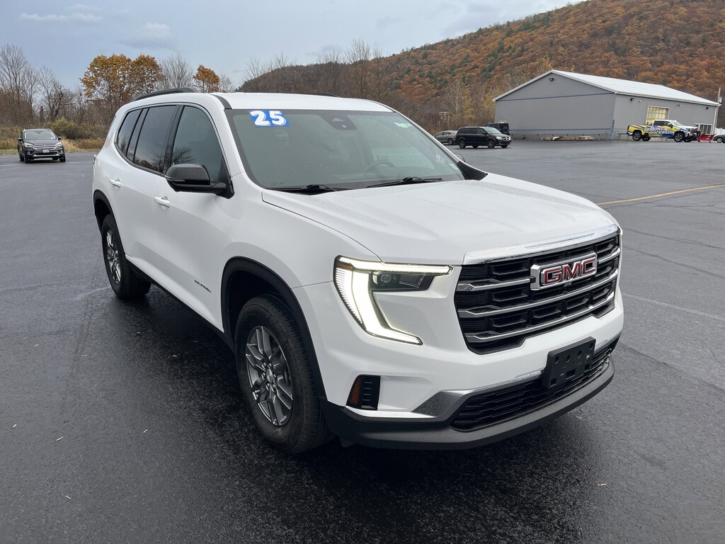 Used 2025 GMC Acadia Elevation SUV