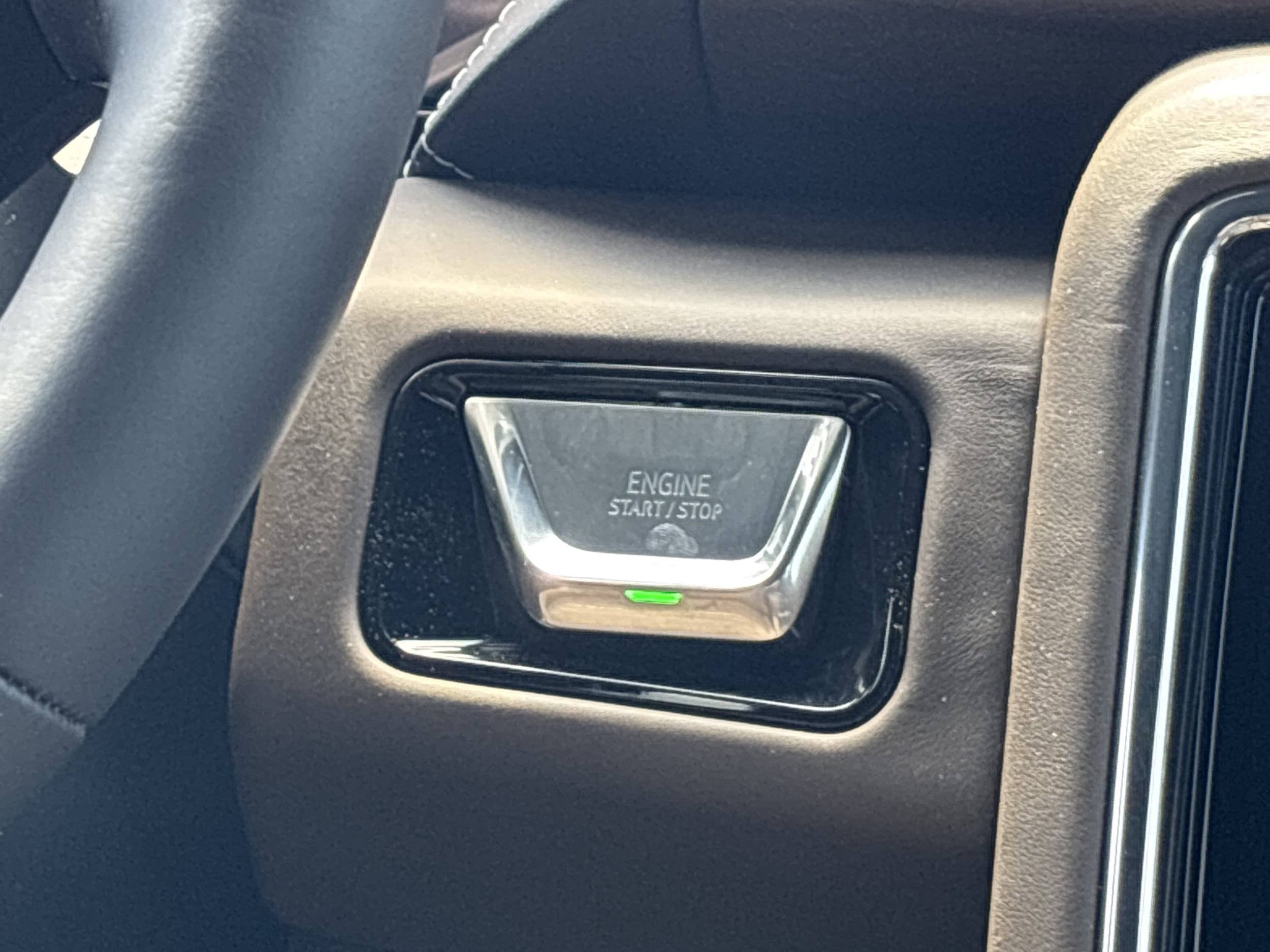 2026 GMC Yukon XL Denali Ultimate - Photo 32