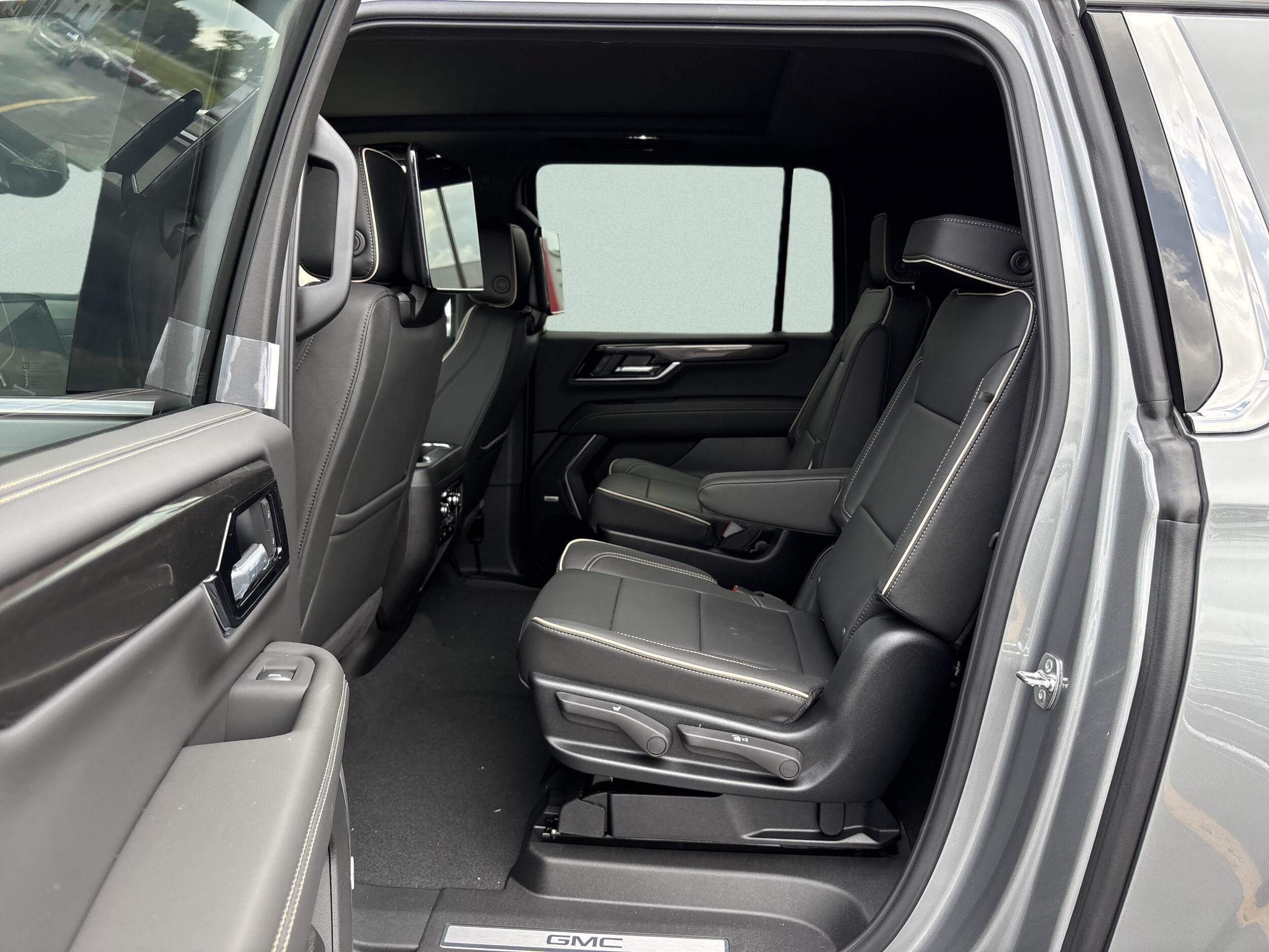2026 GMC Yukon XL Elevation - Photo 20