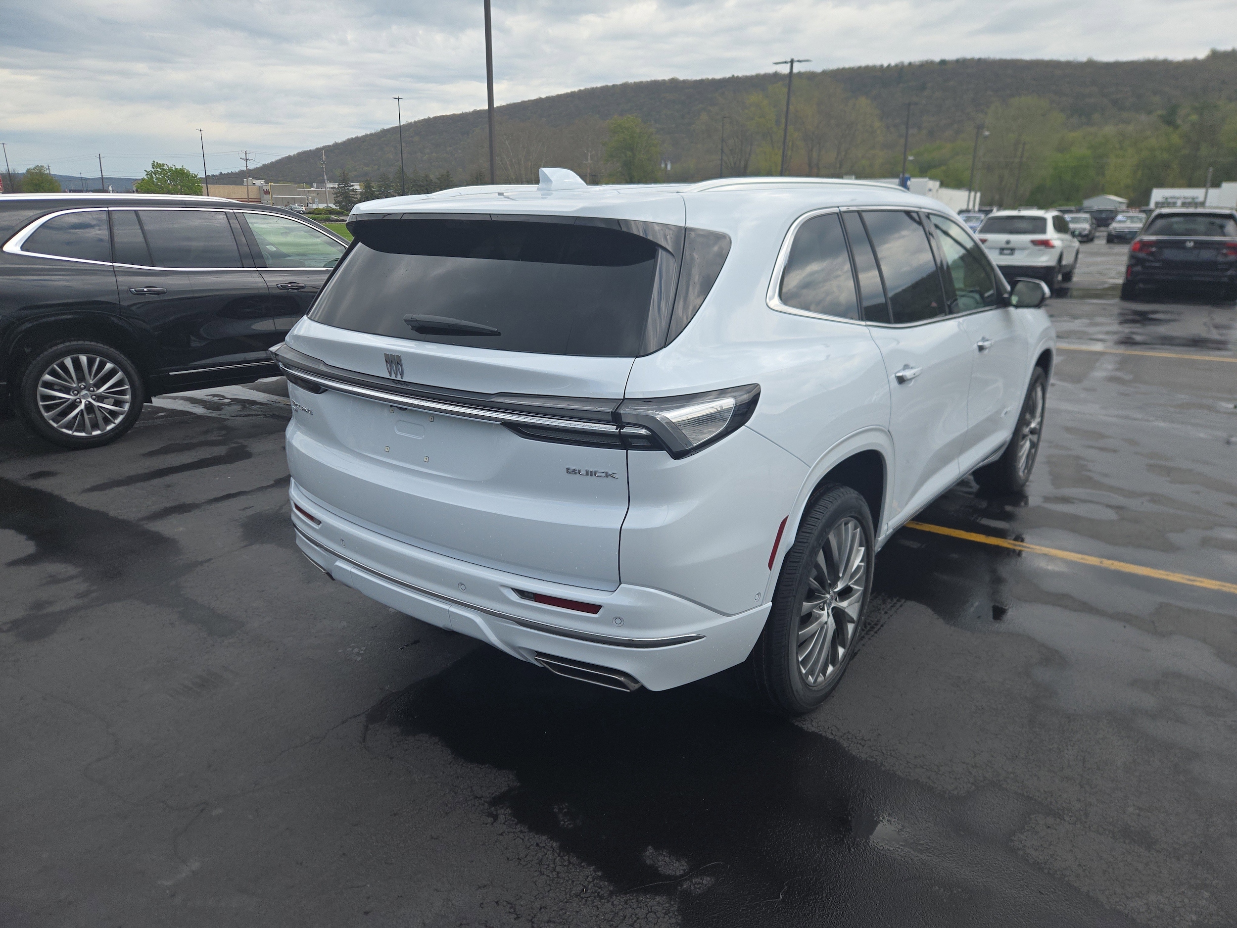2026 Buick Enclave Avenir - Photo 9