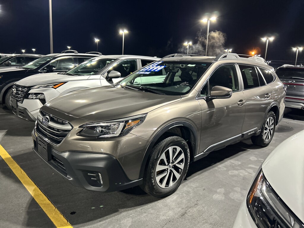 Used 2022 Subaru Outback Premium SUV