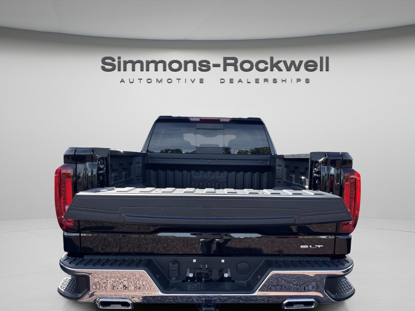 2026 GMC Sierra 1500 SLT - Photo 5