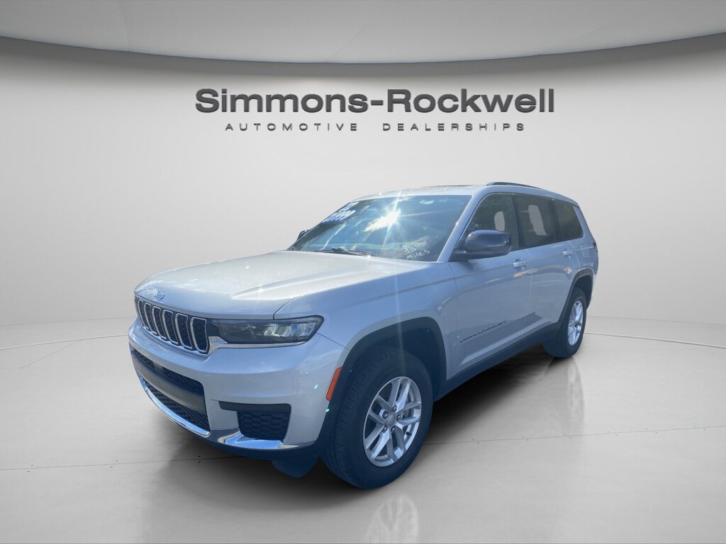 Used 2022 Jeep Grand Cherokee L Laredo SUV