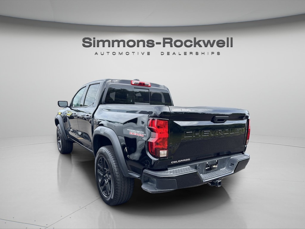 Used 2024 Chevrolet Colorado Trail Boss Truck Crew Cab