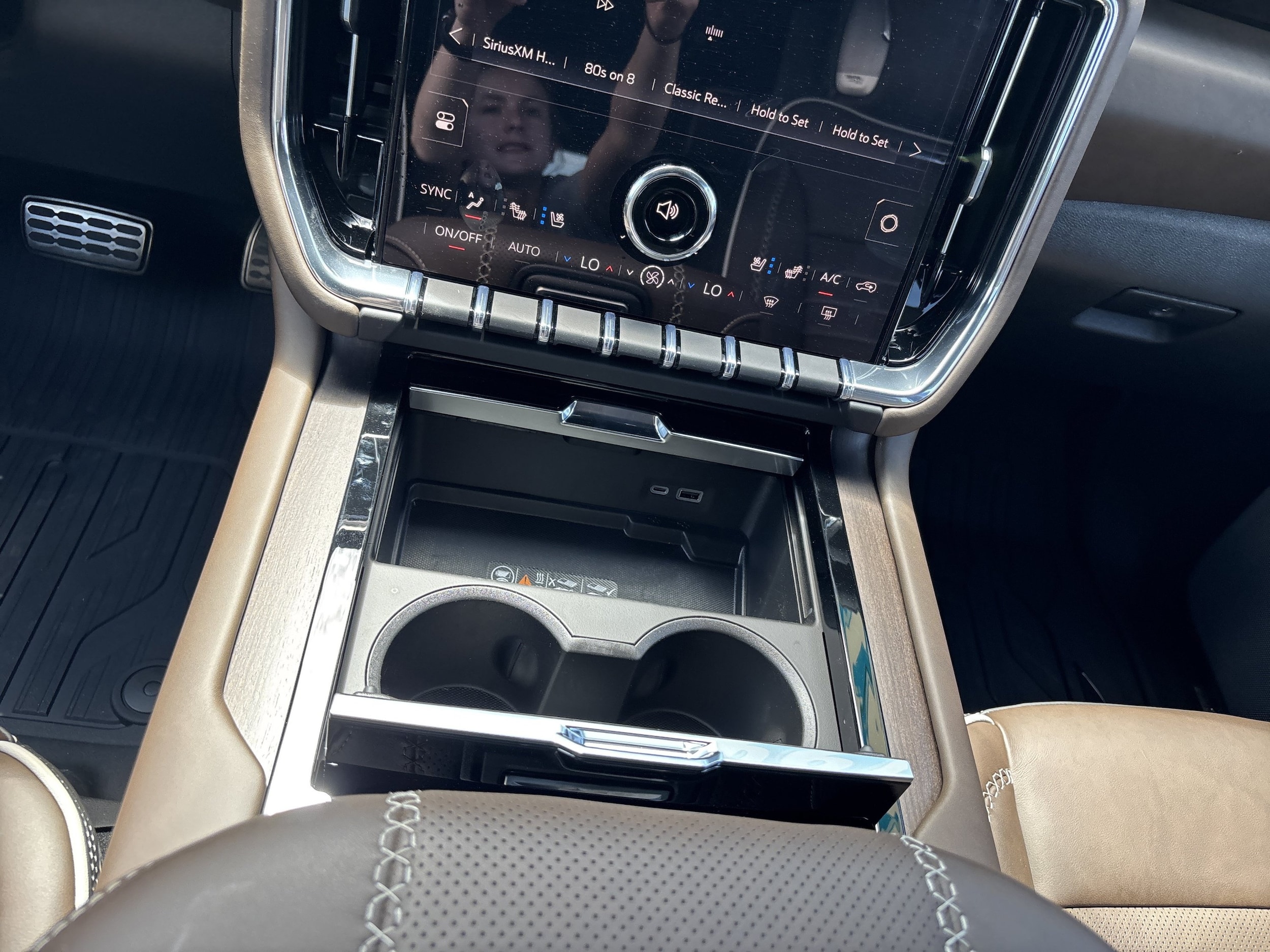 2026 GMC Yukon XL Denali Ultimate - Photo 31