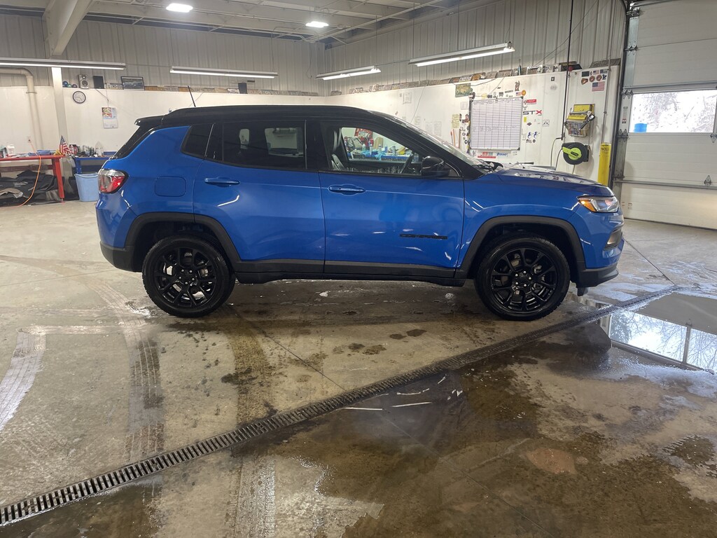Used 2022 Jeep Compass Altitude SUV