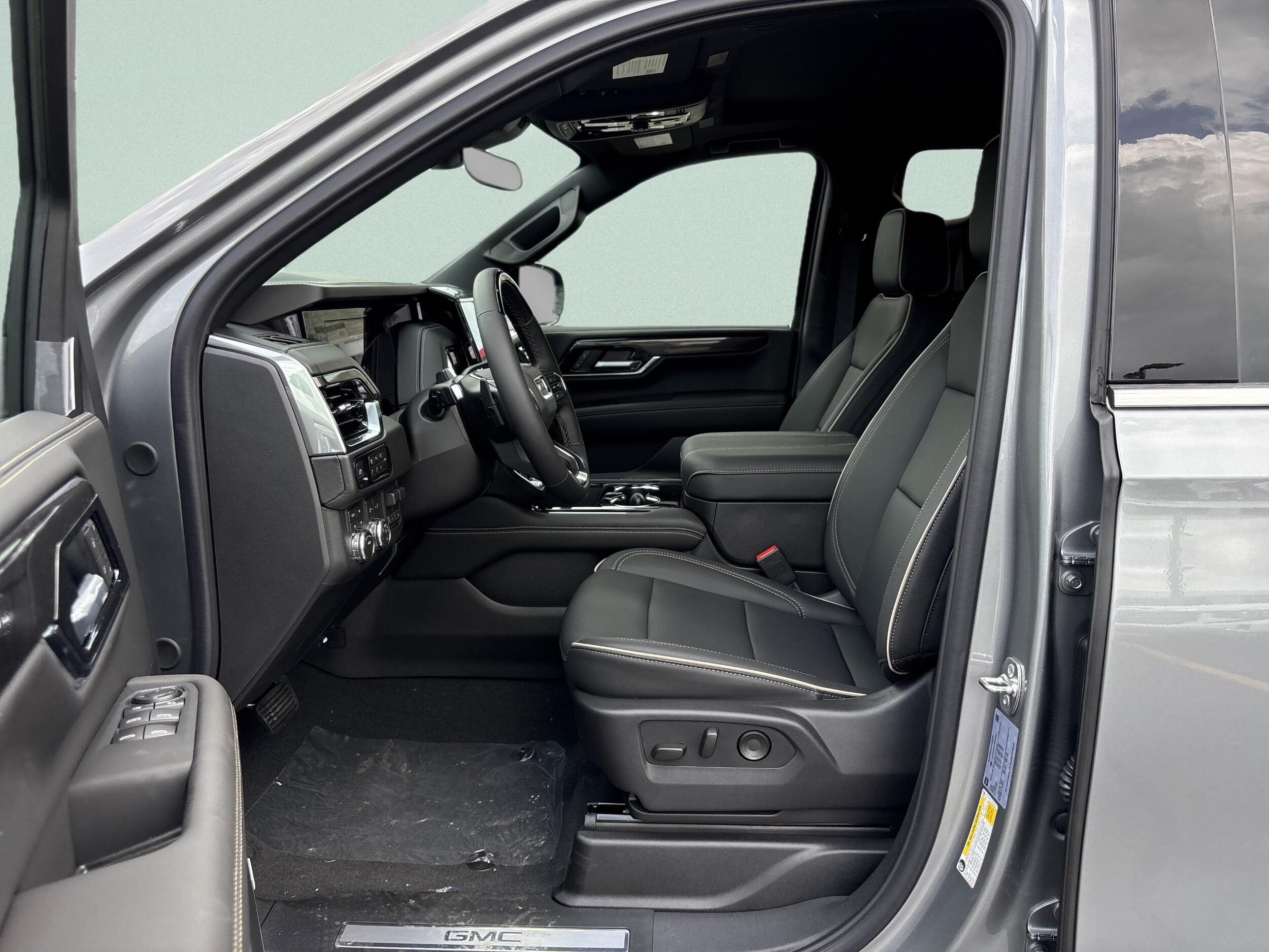 2026 GMC Yukon XL Elevation - Photo 12