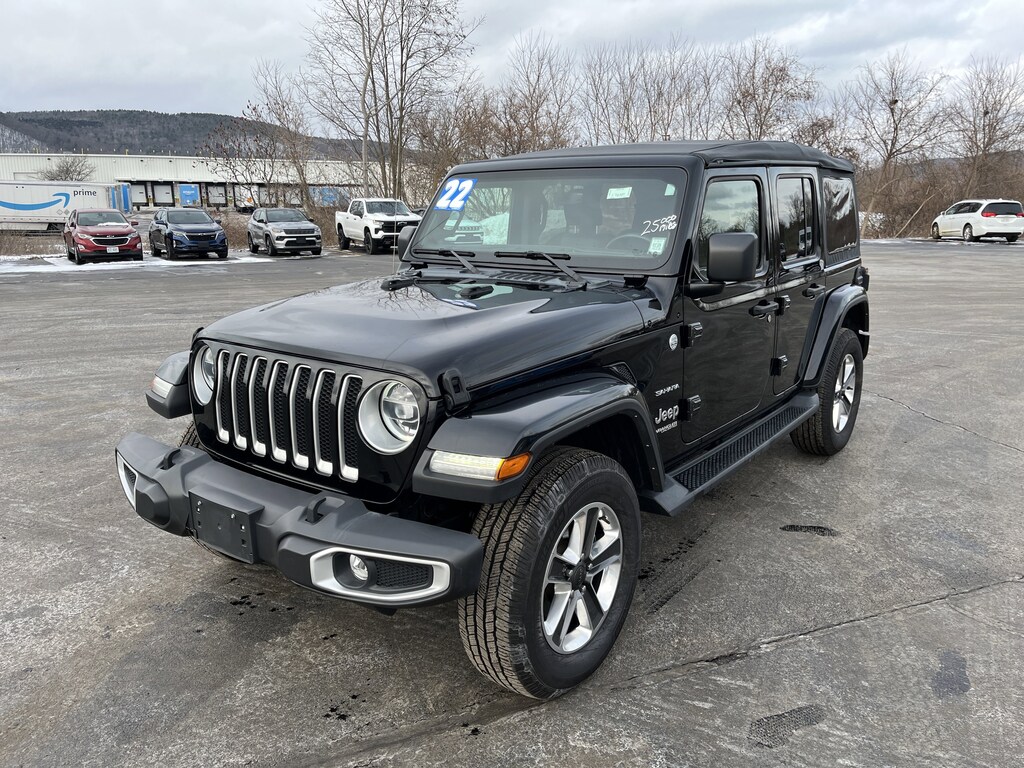 Used 2022 Jeep Wrangler Unlimited Sahara SUV