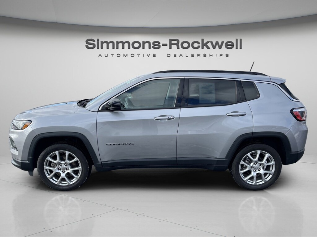 Used 2022 Jeep Compass Latitude Lux SUV