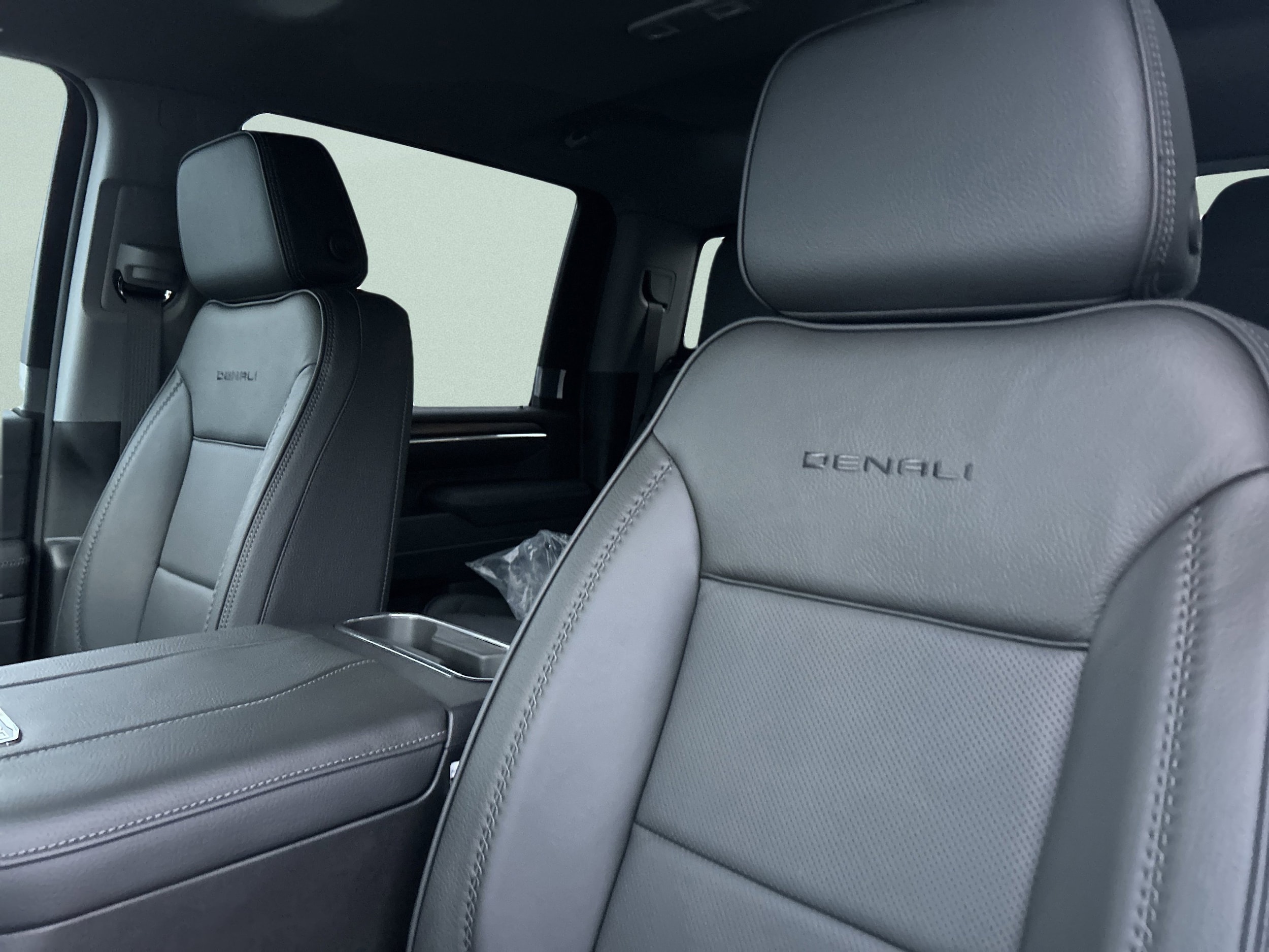2026 GMC Sierra 2500HD Denali - Photo 12