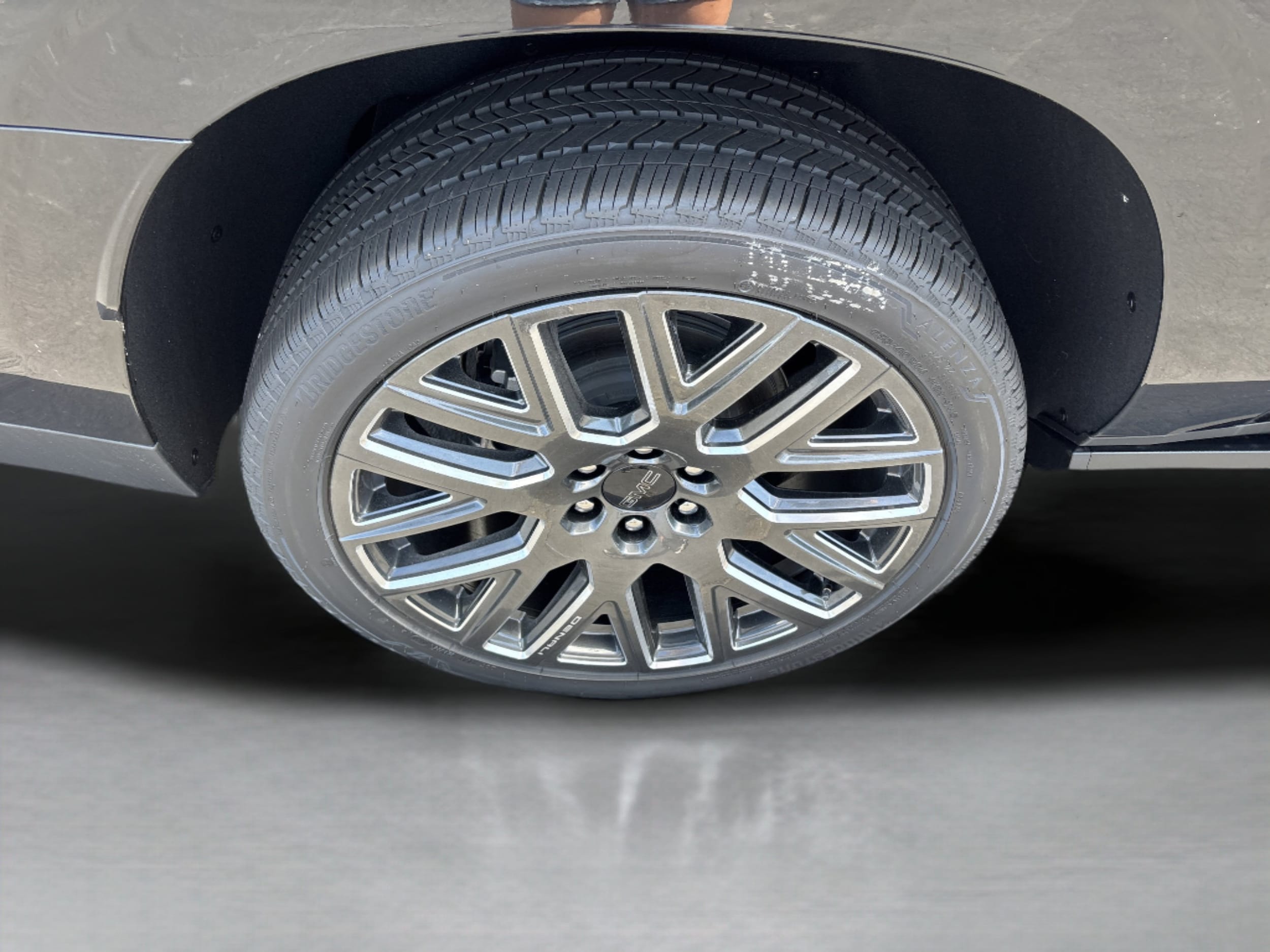2026 GMC Yukon XL Denali Ultimate - Photo 36