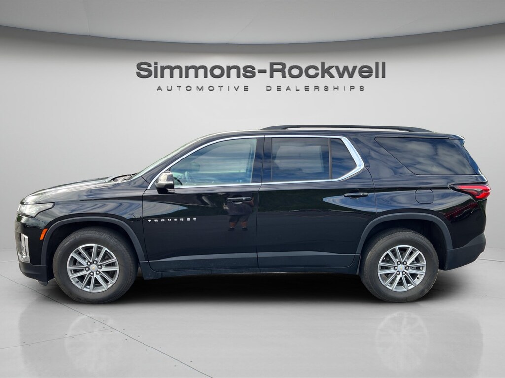 Used 2023 Chevrolet Traverse LT Cloth SUV