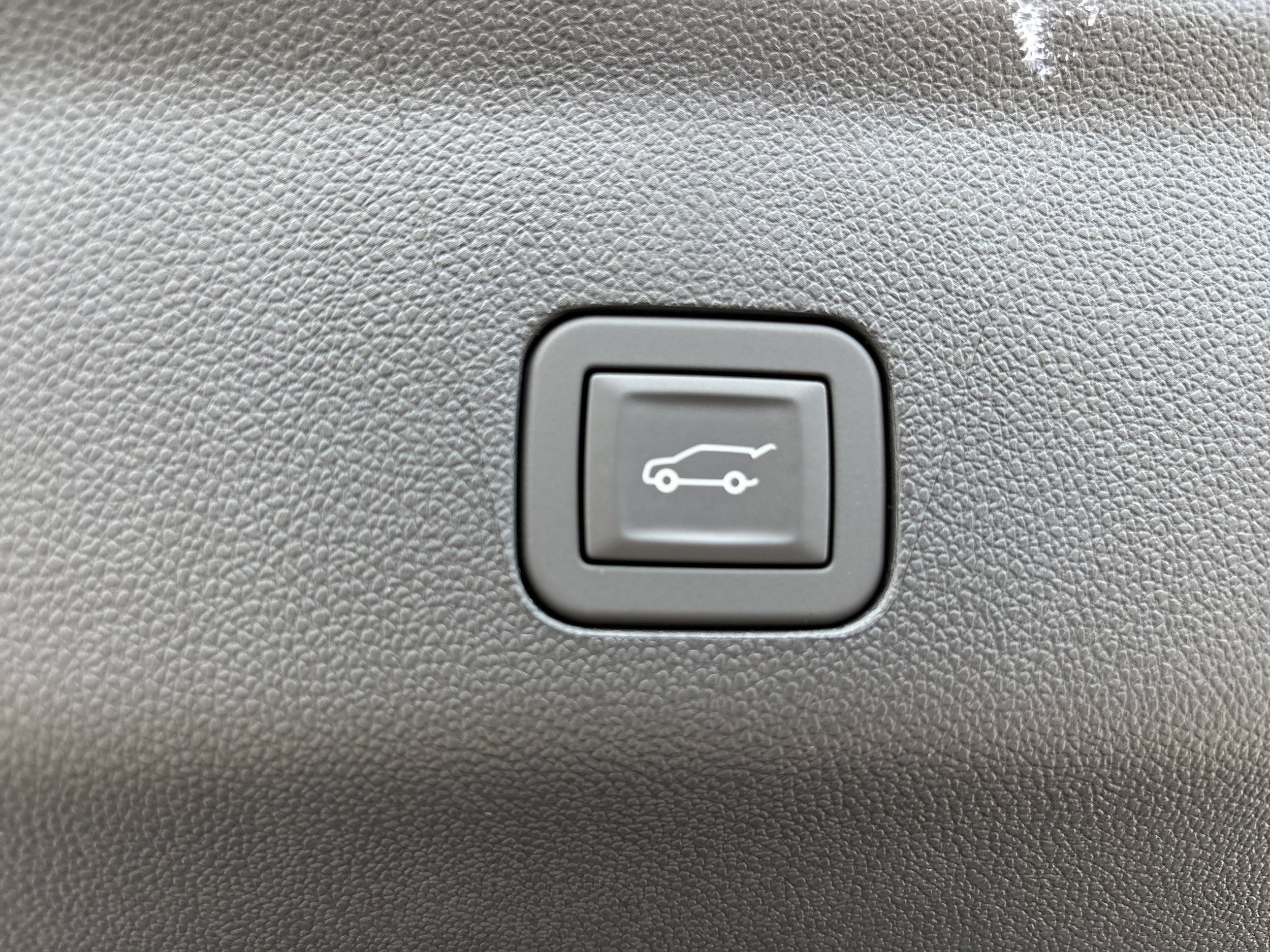 2026 GMC Yukon XL Denali Ultimate - Photo 12