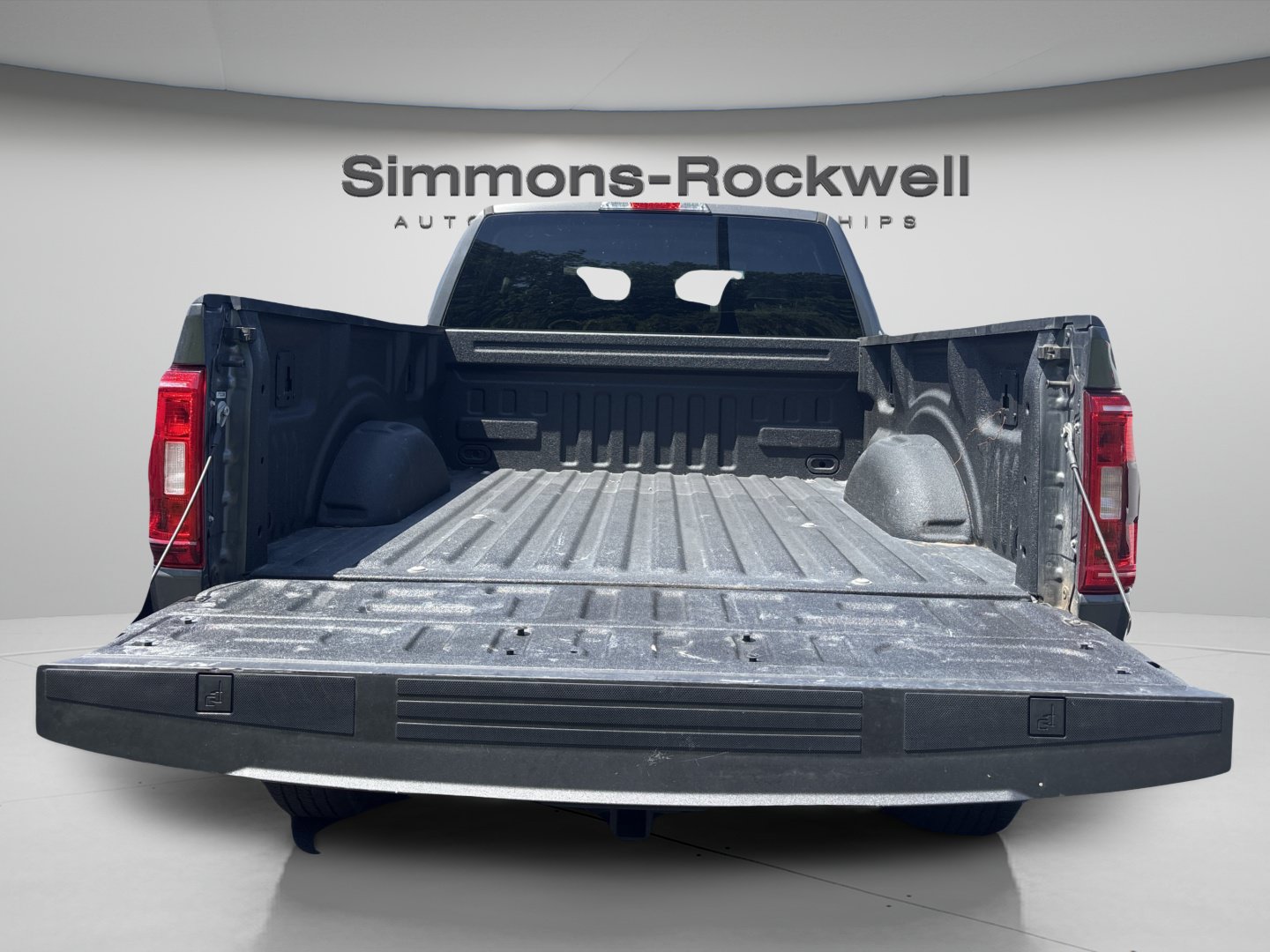 2023 Ford F-150 XLT - Photo 8