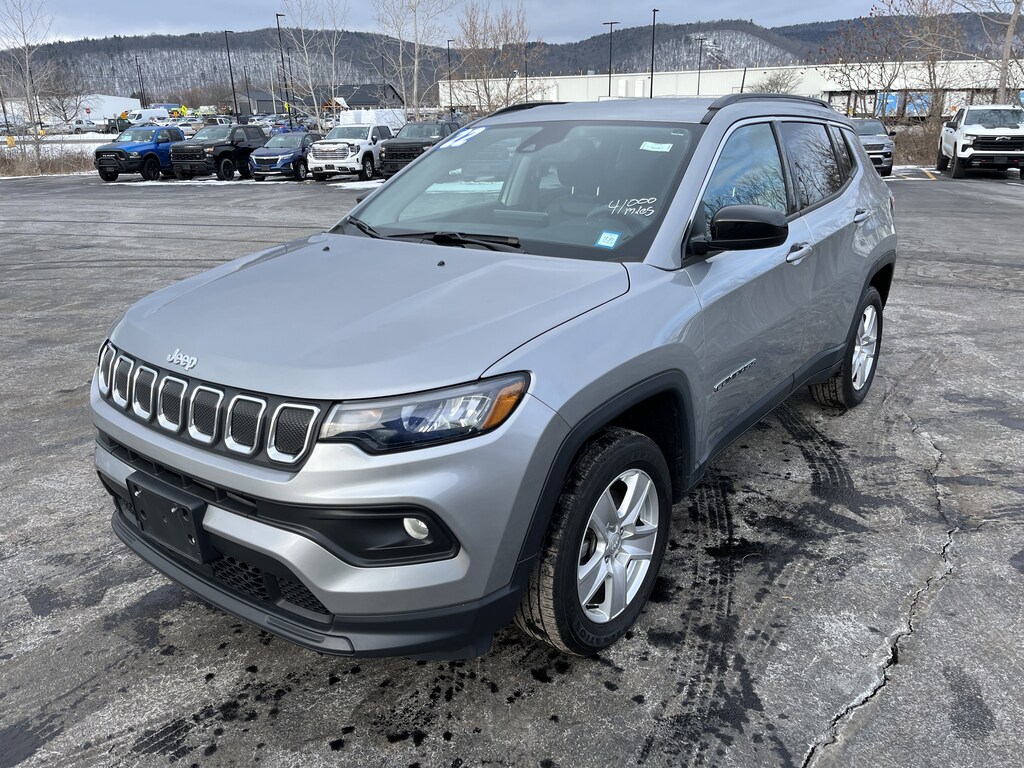 Used 2022 Jeep Compass Latitude SUV