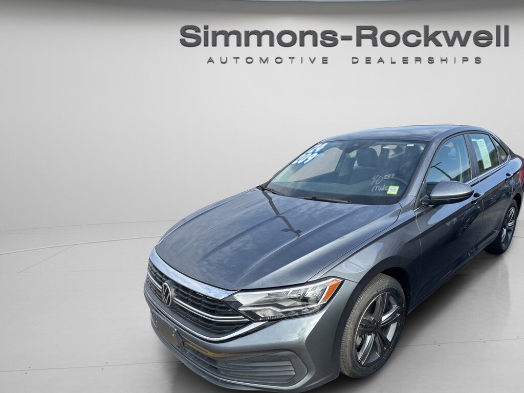 Used 2024 Volkswagen Jetta SE Sedan