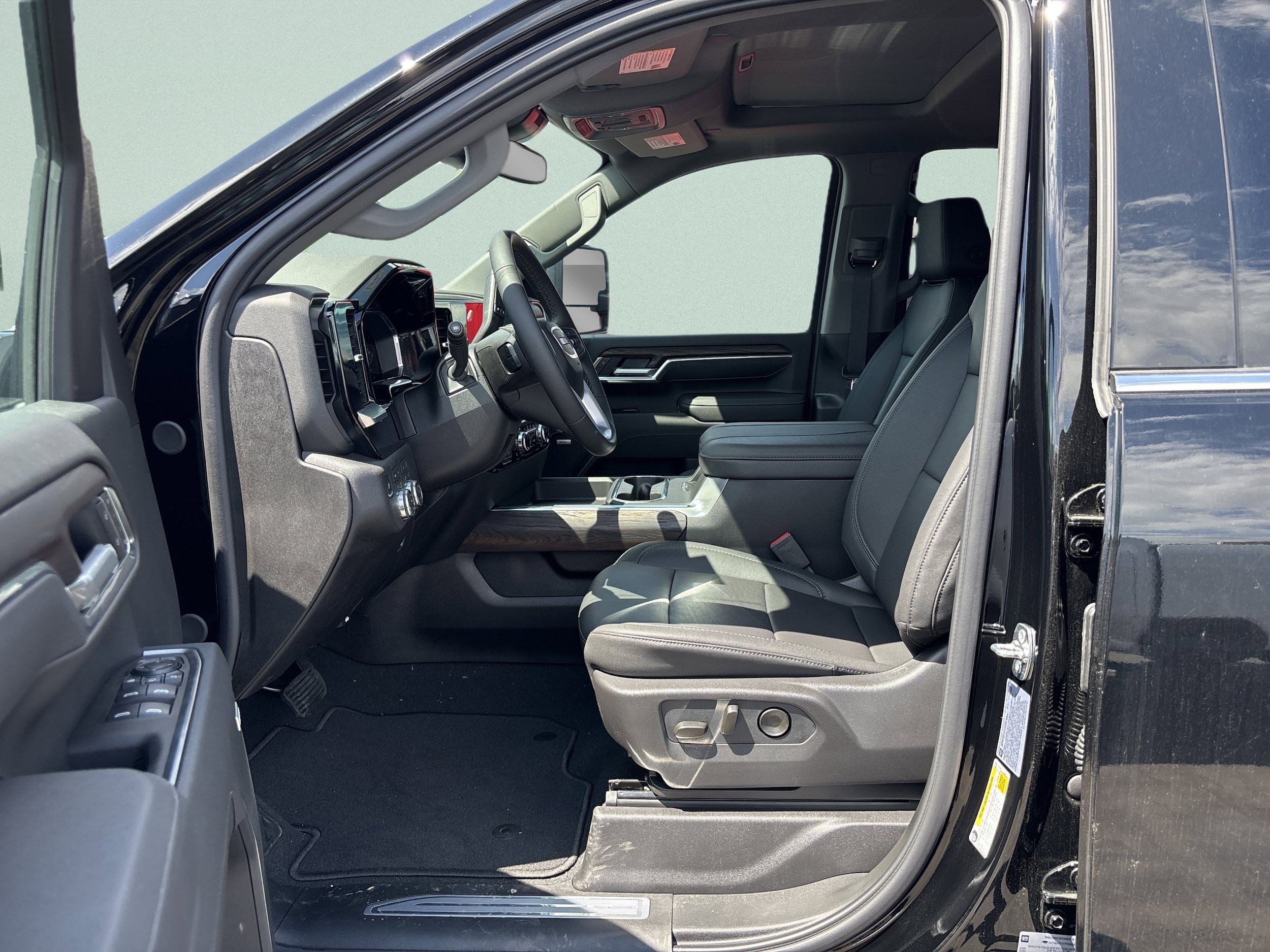 2026 GMC Sierra 2500HD SLT - Photo 11