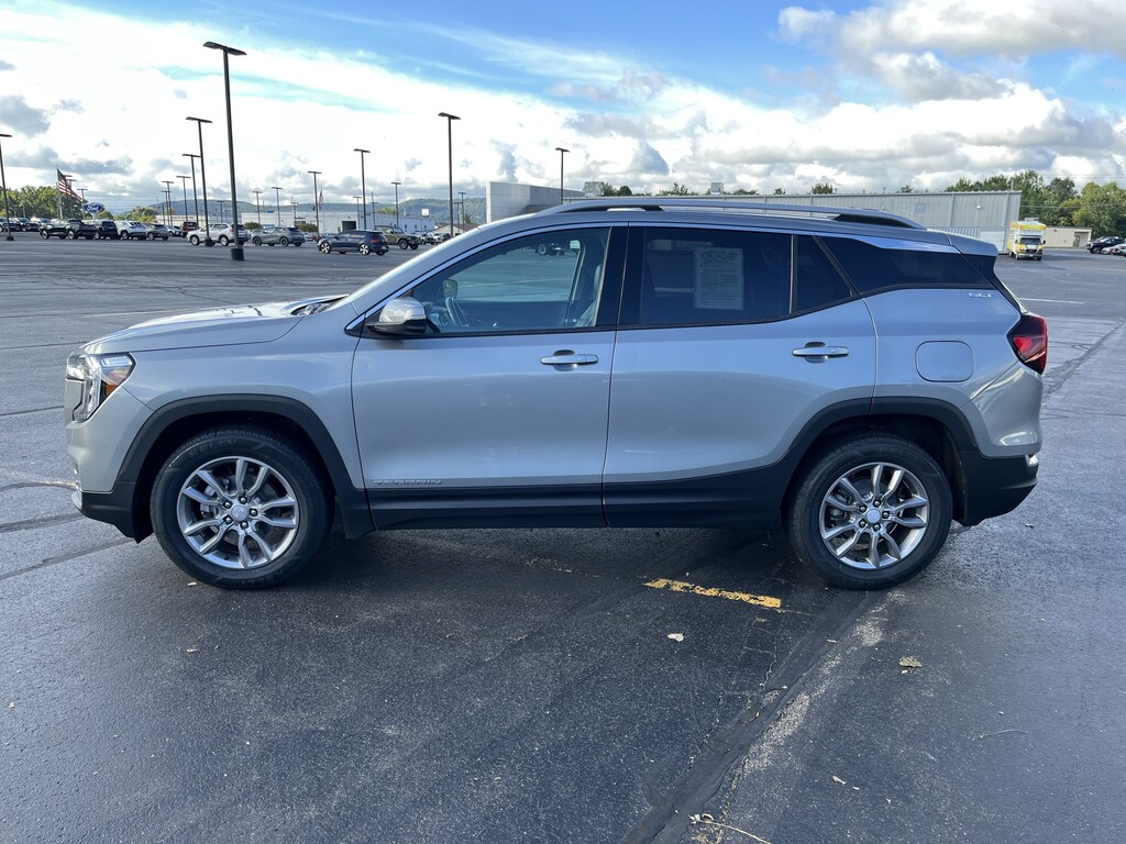 Used 2023 GMC Terrain SLT SUV