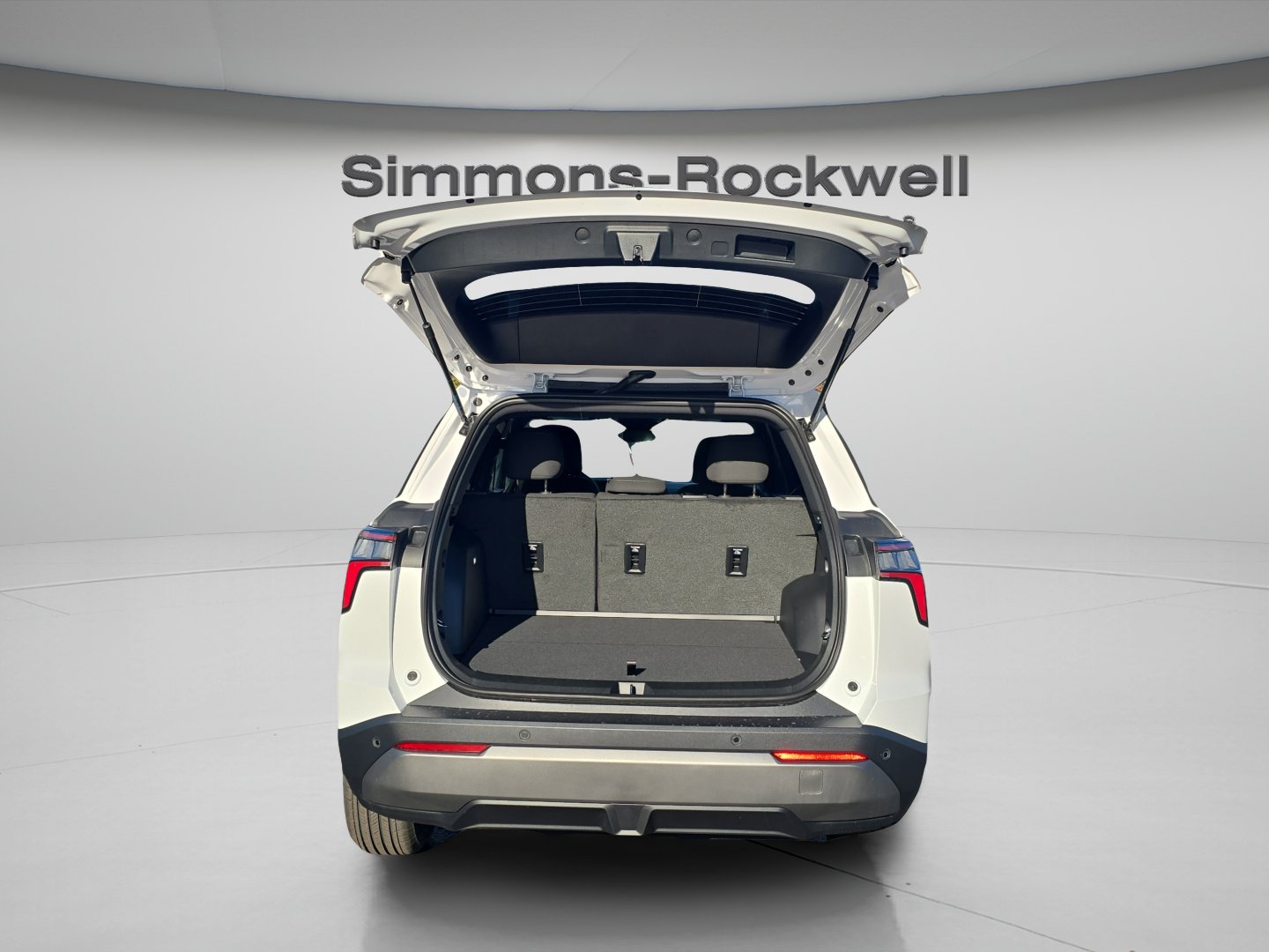 2027 Chevrolet Equinox LT - Photo 8