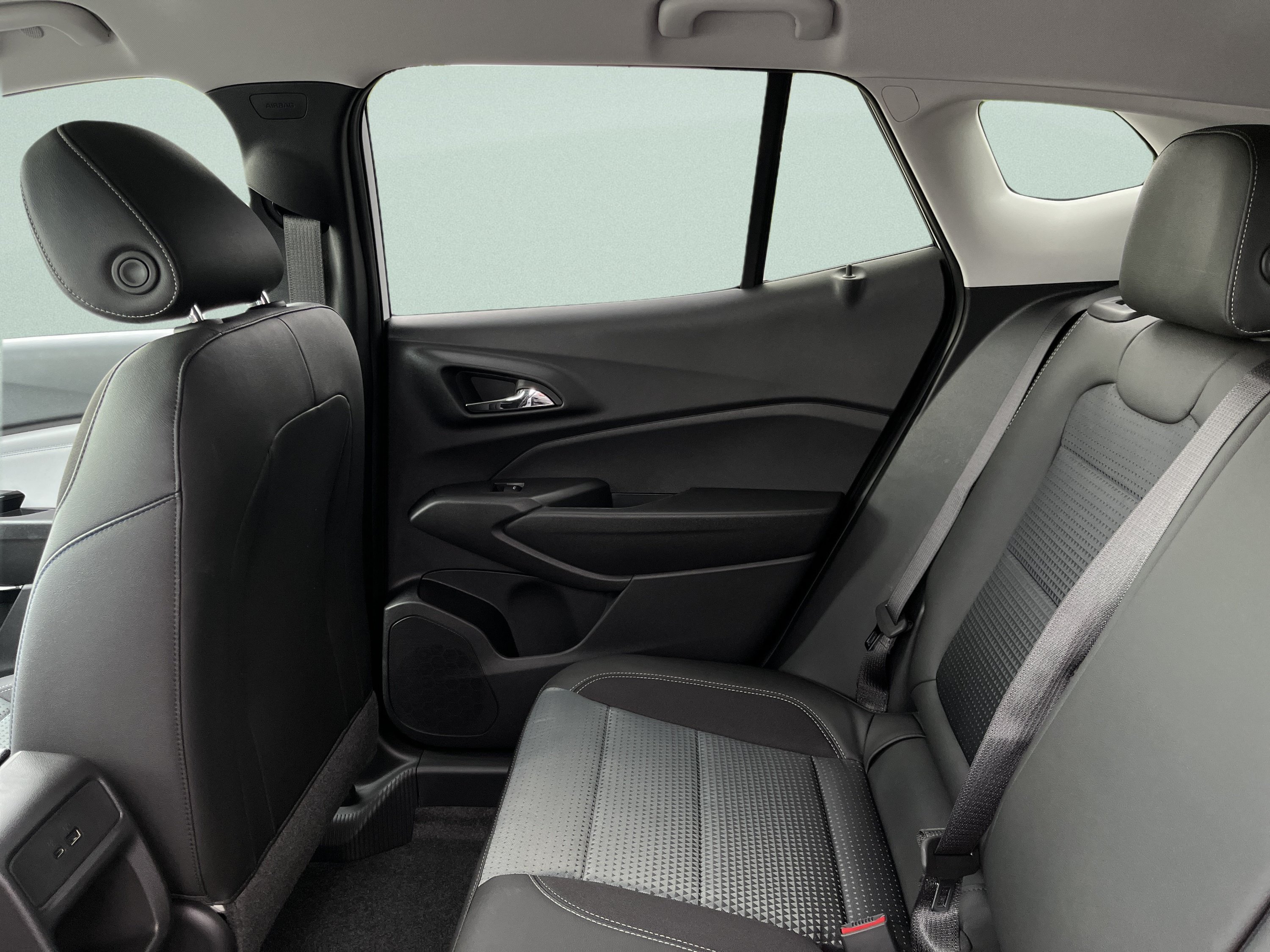 2026 Chevrolet Trax LT - Photo 15