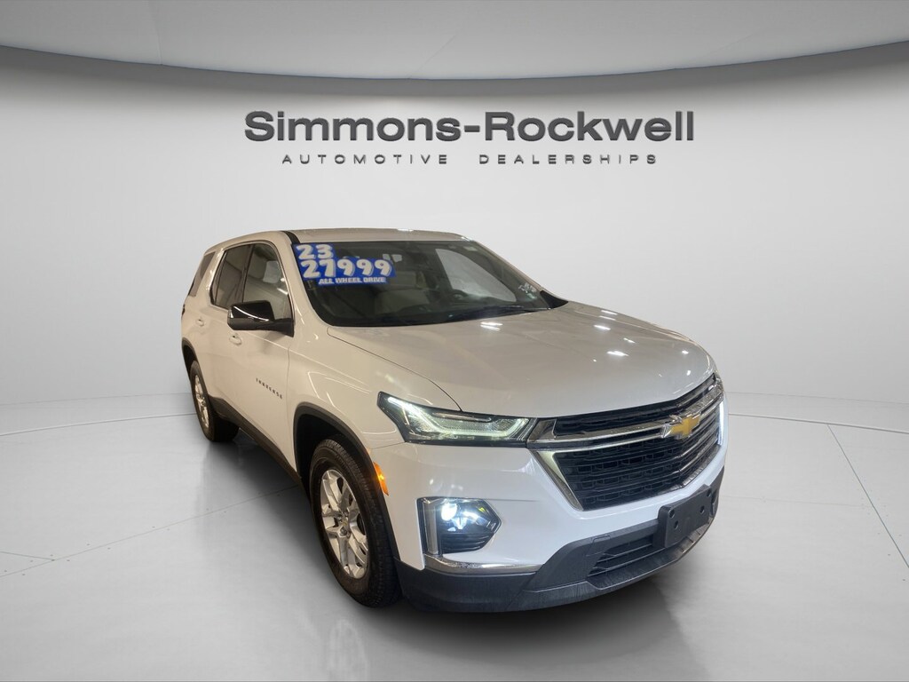 Used 2023 Chevrolet Traverse LS SUV