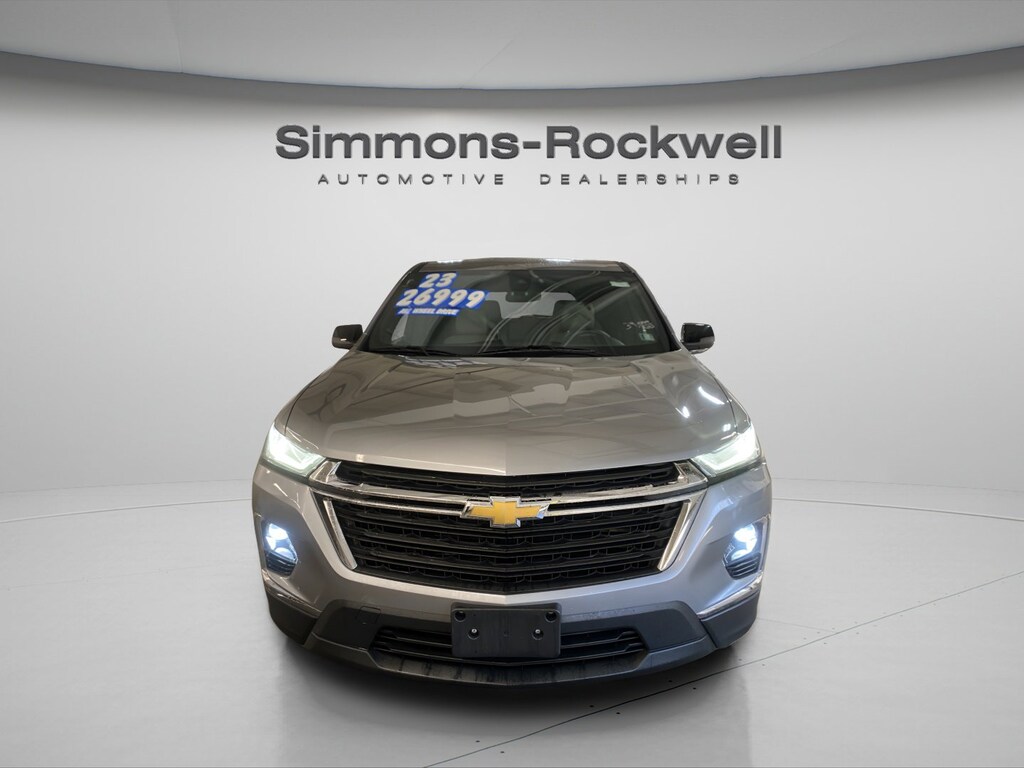 Used 2023 Chevrolet Traverse LS SUV