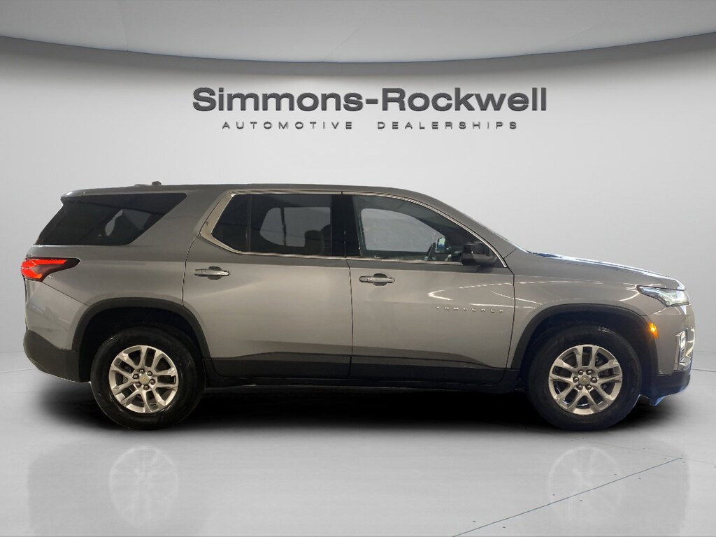 Used 2023 Chevrolet Traverse LS SUV