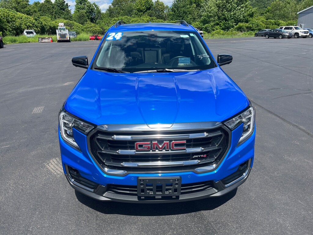 Used 2024 GMC Terrain AT4 SUV