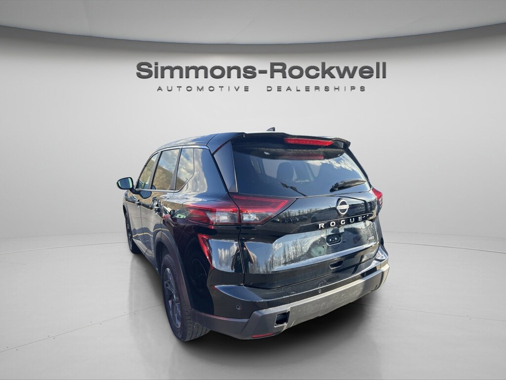 Used 2025 Nissan Rogue SV
