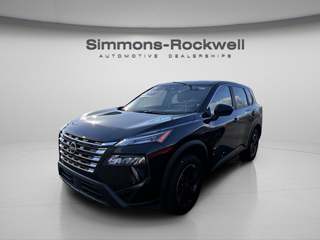 Used 2025 Nissan Rogue SV