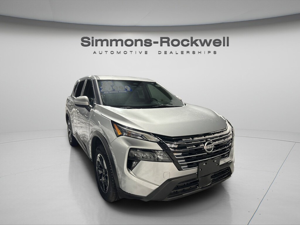 Used 2024 Nissan Rogue SV