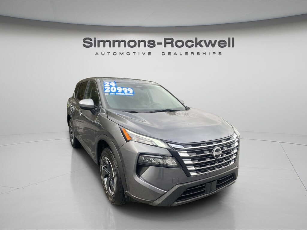 Used 2024 Nissan Rogue SV