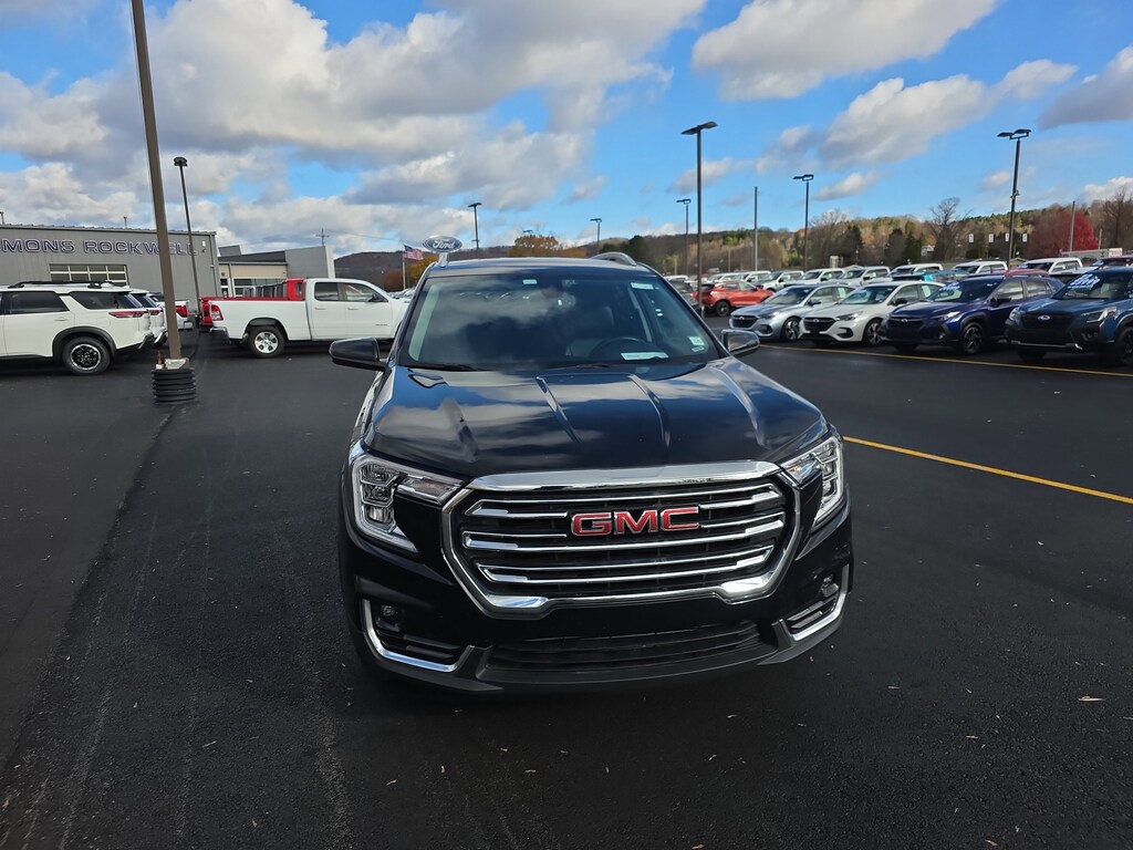 Used 2024 GMC Terrain SLT SUV