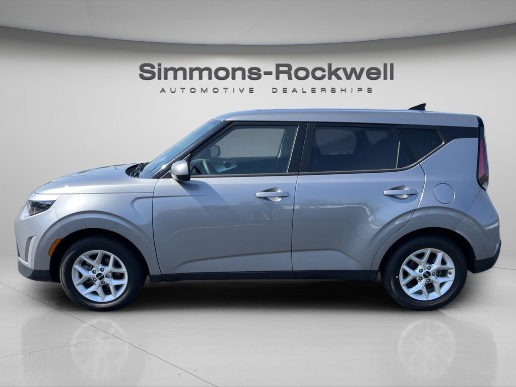 Used 2025 Kia Soul LX