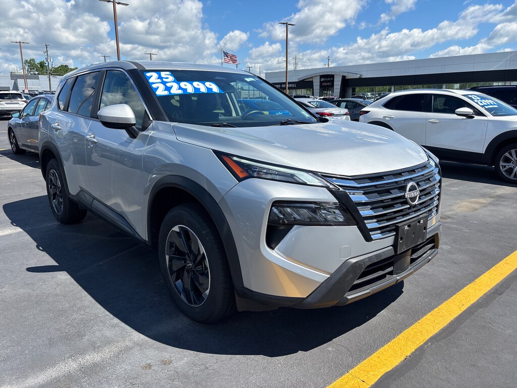 Used 2025 Nissan Rogue SV
