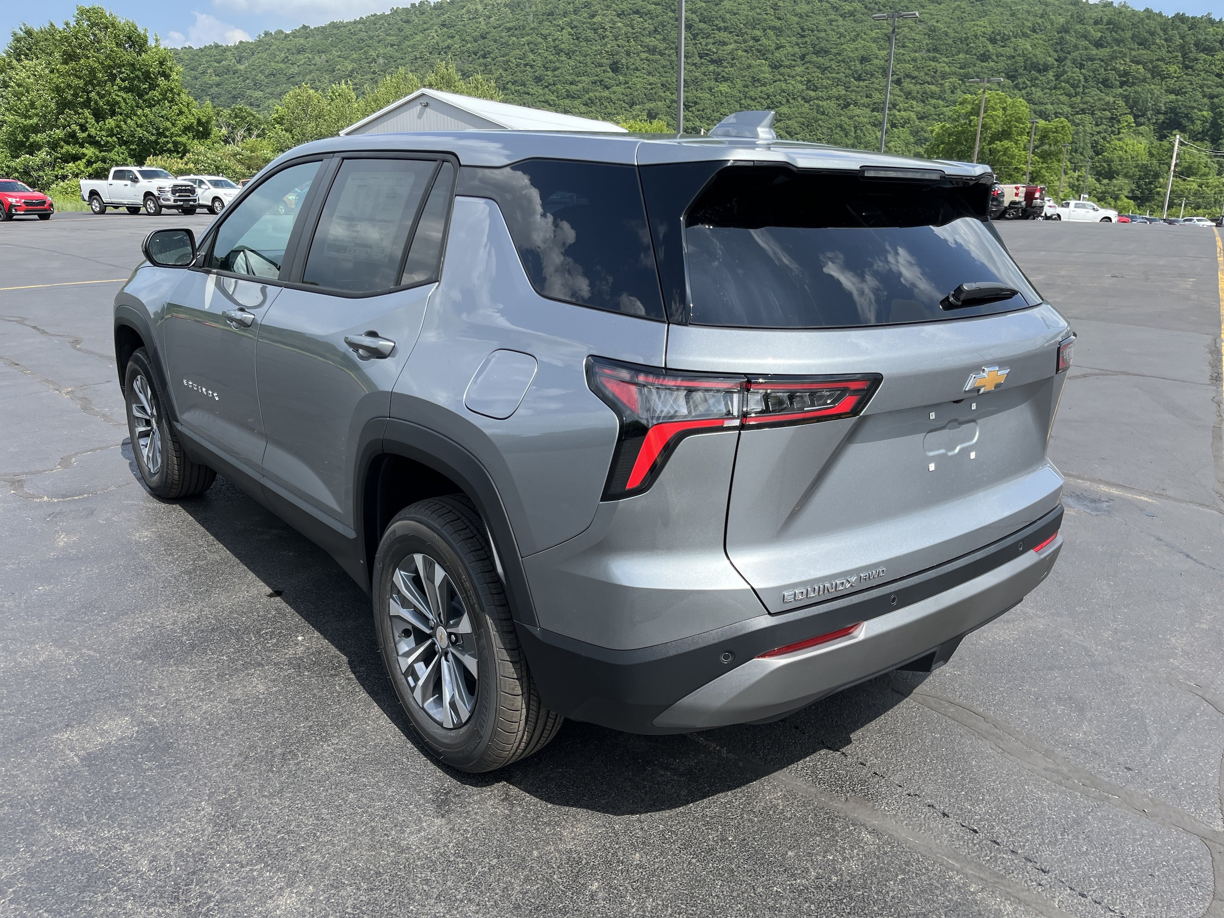 2027 Chevrolet Equinox LT - Photo 26